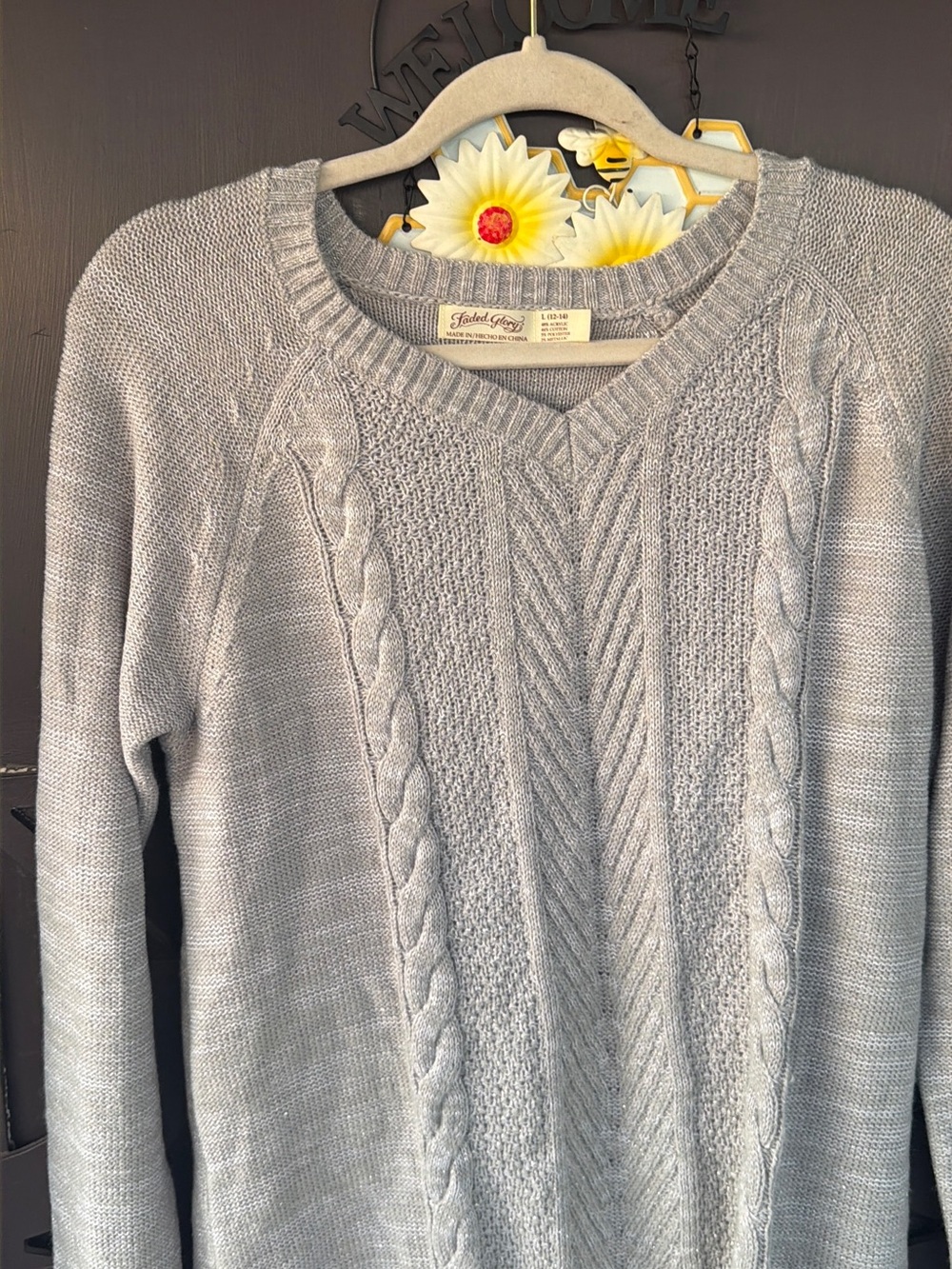 Faded Glory Light Gray Cable Knit V-Neck Sweater